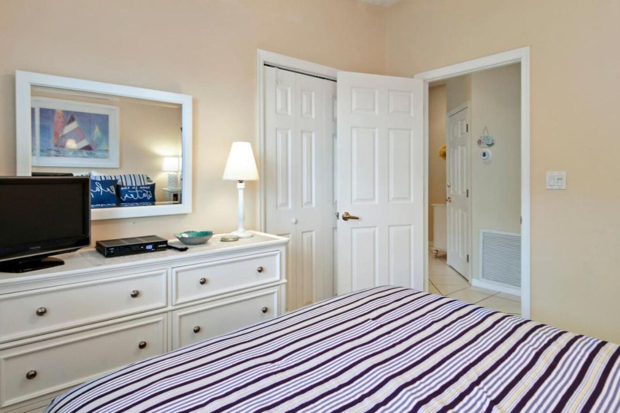 Sea Side 202 Beachfront Serenity 3Bd 2Ba Sleeps 8 شاطئ كليرووتر المظهر الخارجي الصورة